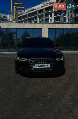 Седан Audi A4 2013 в Одесі