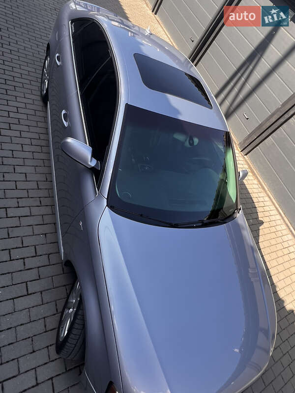 Седан Audi A4 2015 в Львові