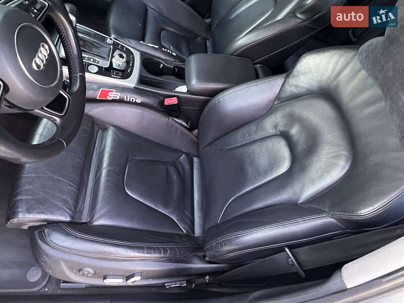 Седан Audi A4 2015 в Львові