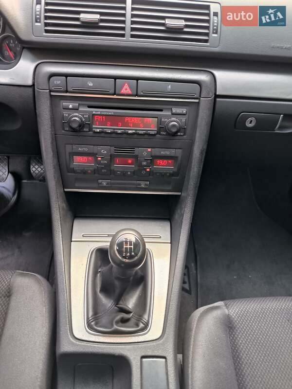 Седан Audi A4 2002 в Василькові