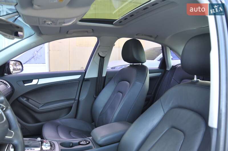 Седан Audi A4 2014 в Львові