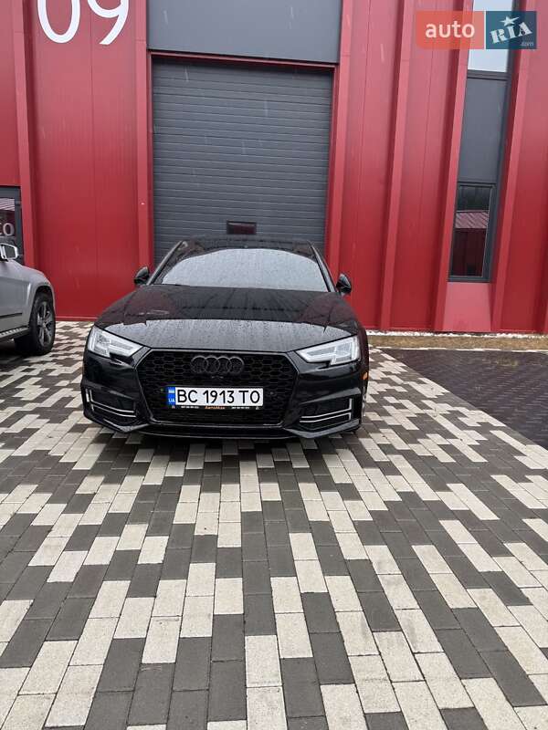 Седан Audi A4 2017 в Львове