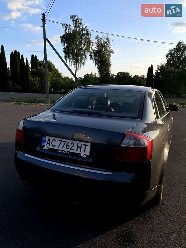 Седан Audi A4 2001 в Луцке