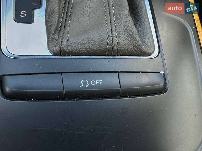 Седан Audi A4 2011 в Киеве