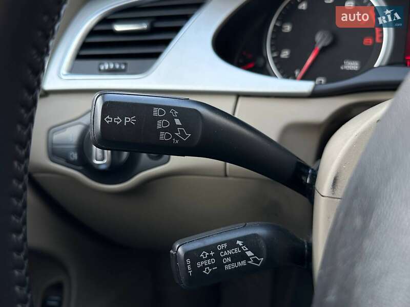 Седан Audi A4 2011 в Киеве