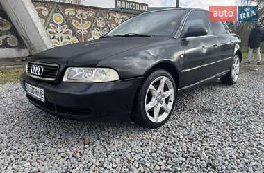 Седан Audi A4 1999 в Турці