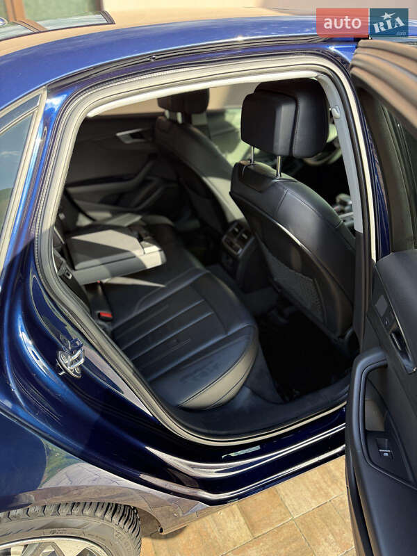 Седан Audi A4 2019 в Києві