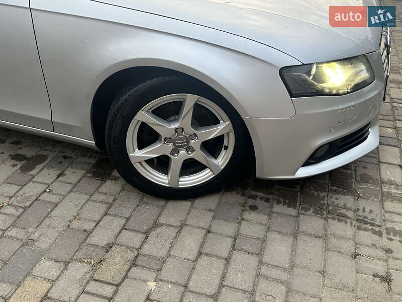 Універсал Audi A4 2011 в Луцьку