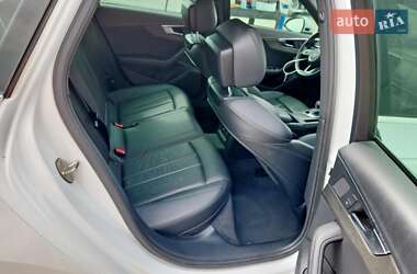 Седан Audi A4 2019 в 