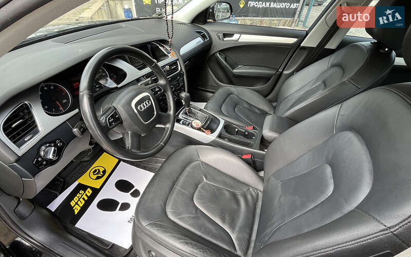 Седан Audi A4 2010 в Стрию