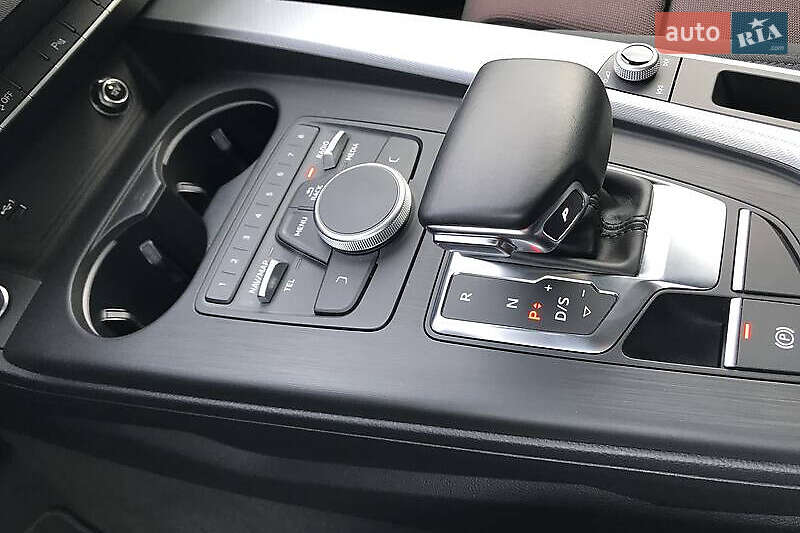 Универсал Audi A4 2017 в Киеве