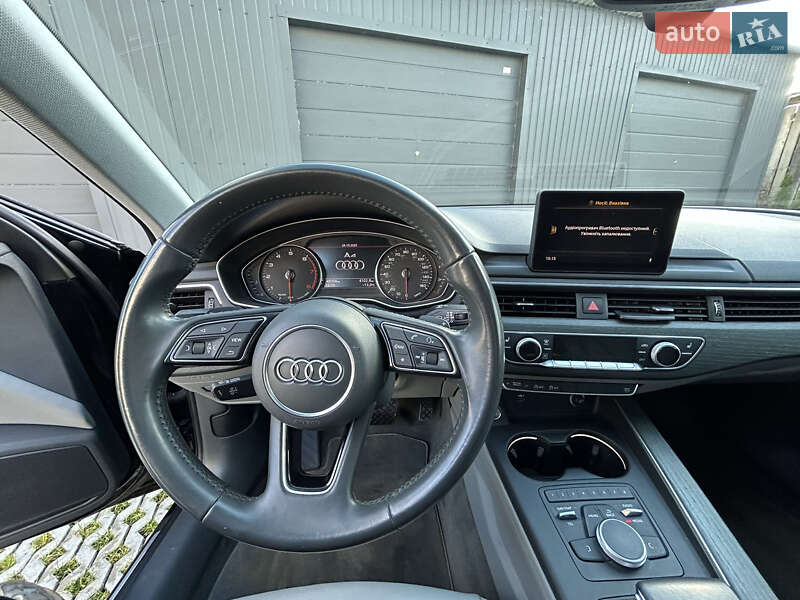 Седан Audi A4 2018 в Самборе