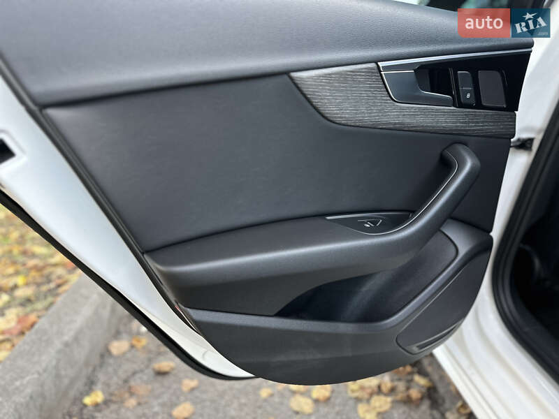 Седан Audi A4 2019 в Києві
