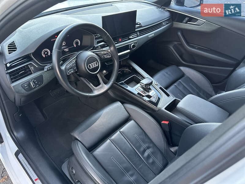 Седан Audi A4 2019 в Києві