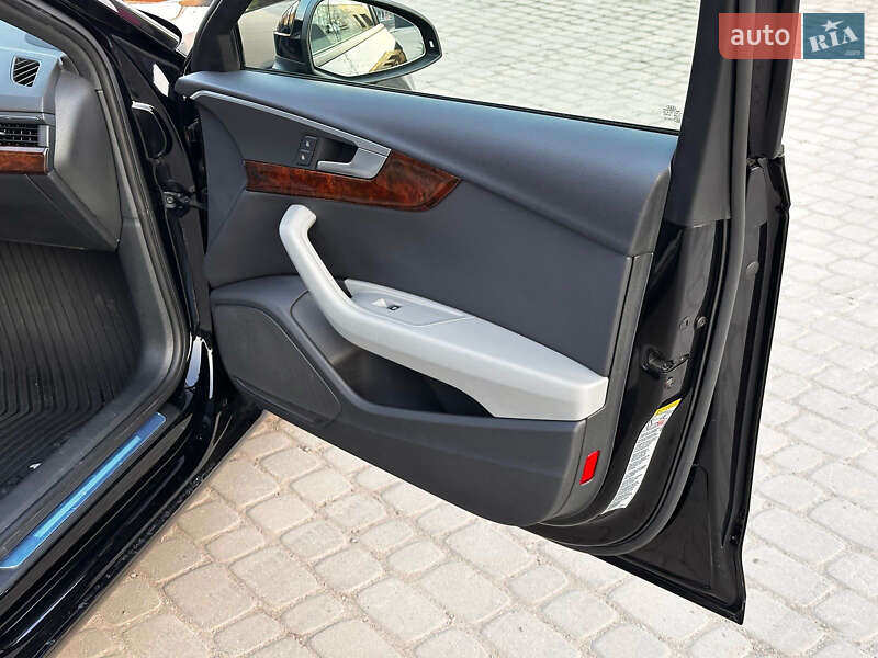 Седан Audi A4 2017 в Львові