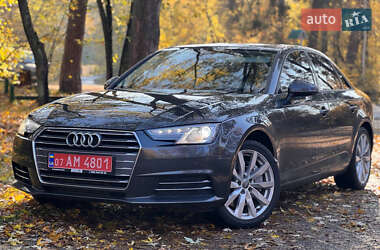 Седан Audi A4 2017 в Киеве