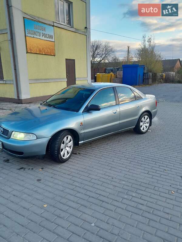 Седан Audi A4 1996 в Вінниці