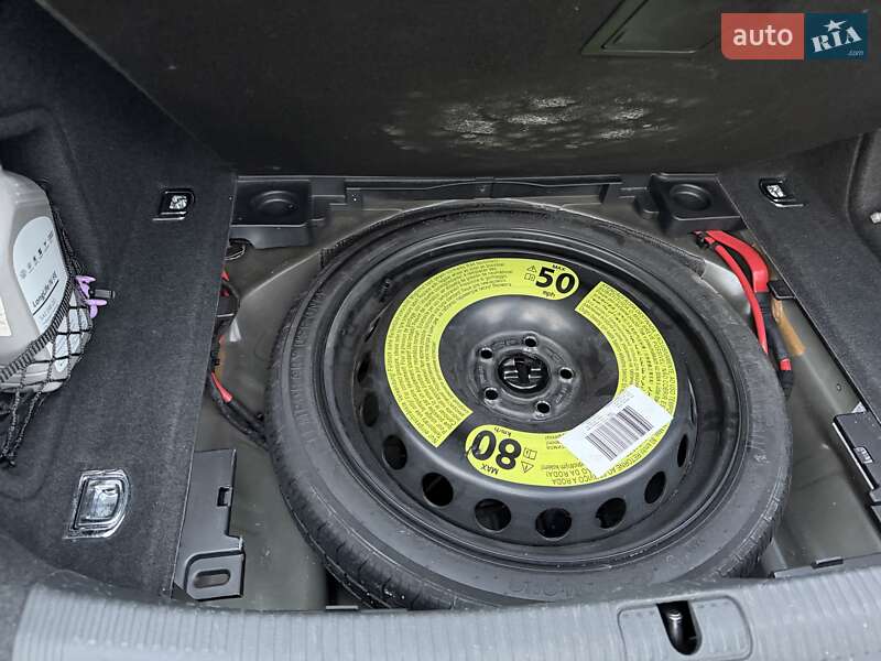 Седан Audi A4 2020 в Киеве