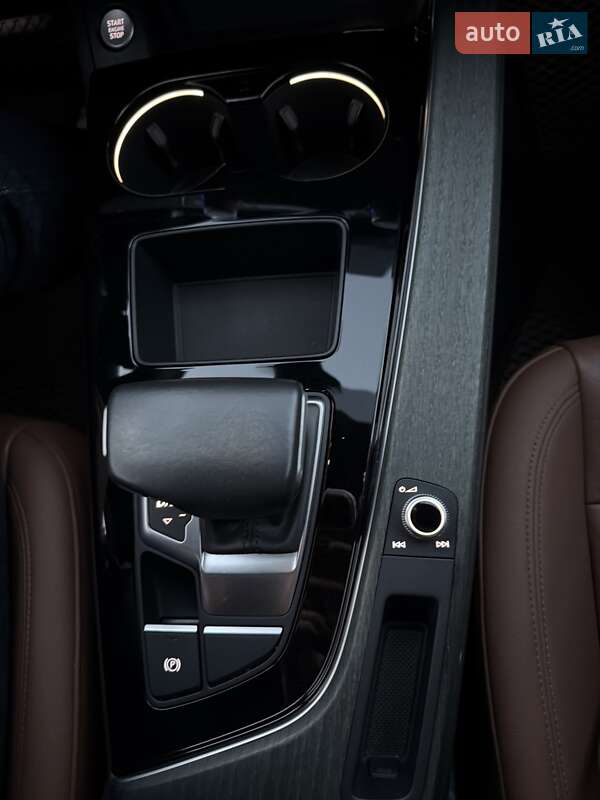 Седан Audi A4 2020 в Киеве