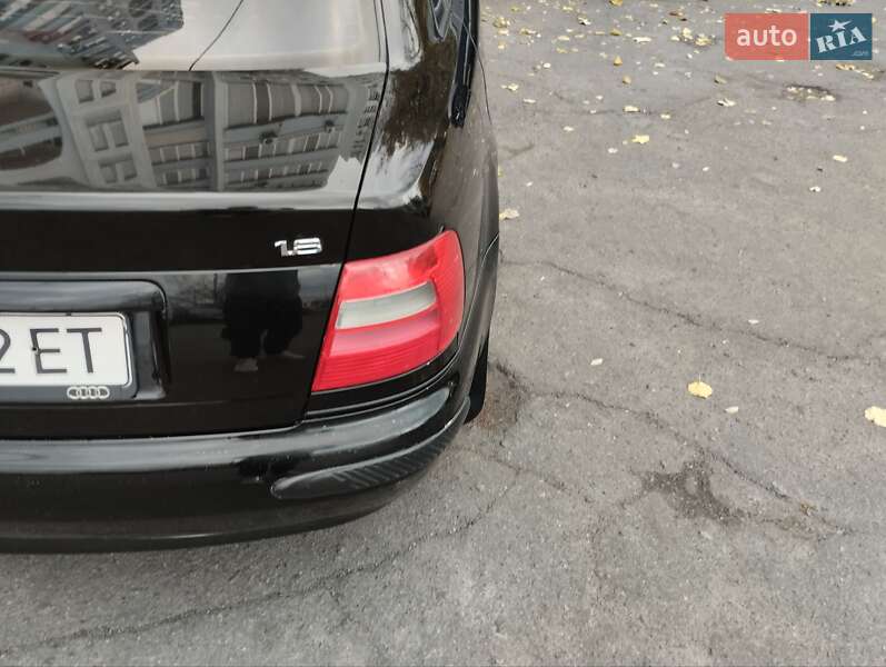 Седан Audi A4 1997 в Києві