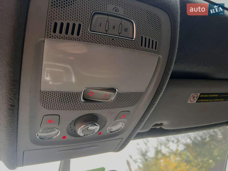 Седан Audi A4 2013 в Ровно