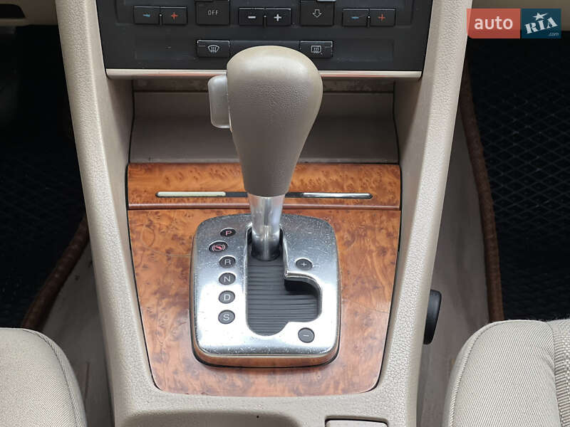 Седан Audi A4 2003 в Києві