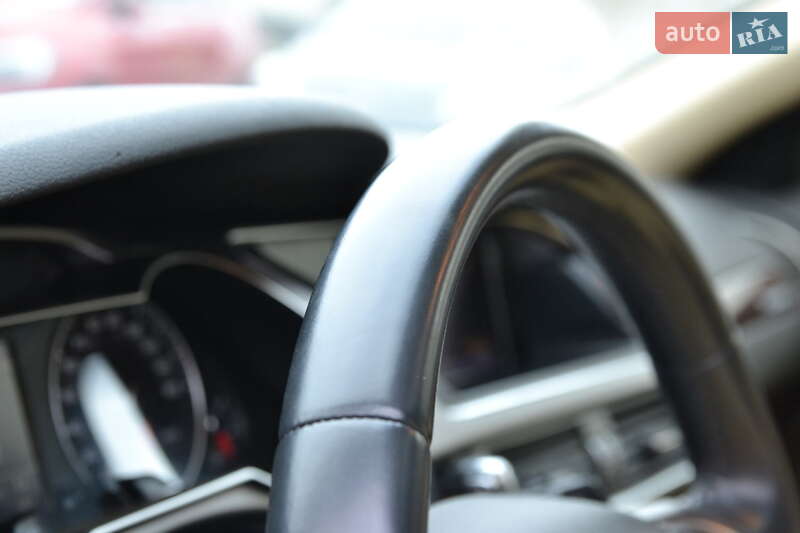 Седан Audi A4 2014 в Луцке