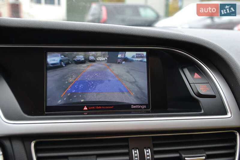 Седан Audi A4 2014 в Луцке