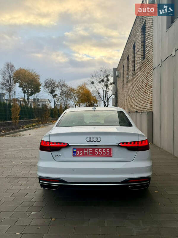 Седан Audi A4 2020 в Луцке