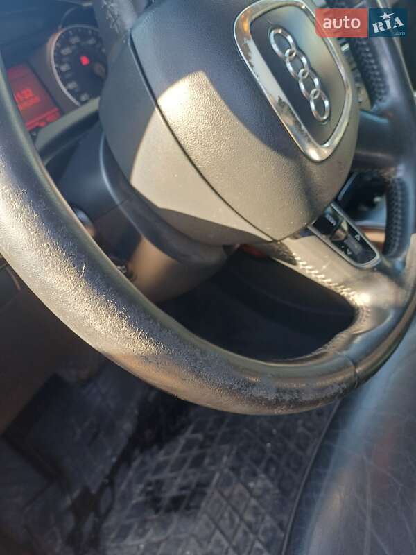 Седан Audi A4 2010 в Запоріжжі