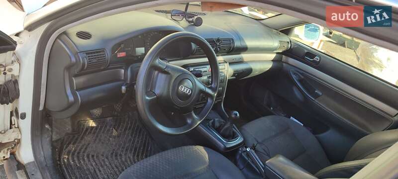 Універсал Audi A4 2000 в Васильківці