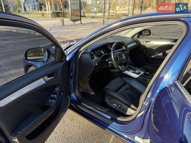 Седан Audi A4 2013 в Краматорську