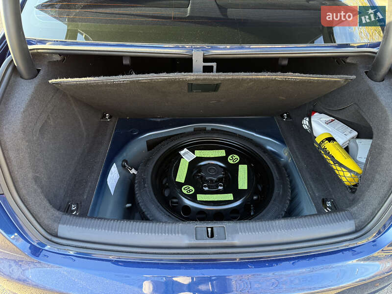 Седан Audi A4 2013 в Краматорську