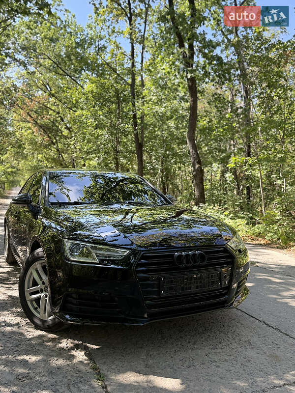 Седан Audi A4 2017 в Кривому Розі