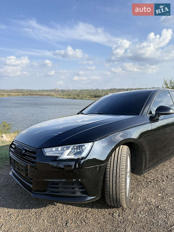 Седан Audi A4 2017 в Кривому Розі