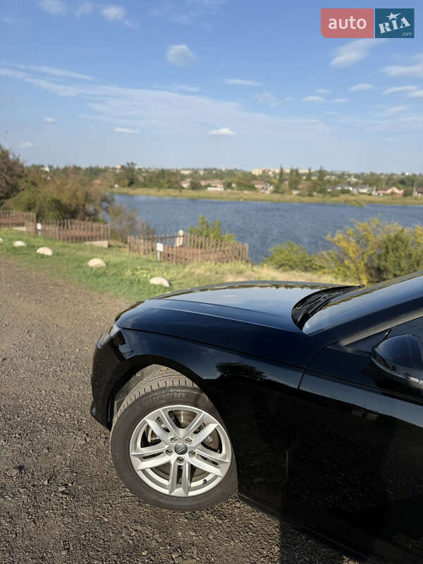 Седан Audi A4 2017 в Кривому Розі