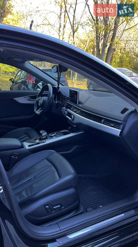 Седан Audi A4 2016 в Запоріжжі