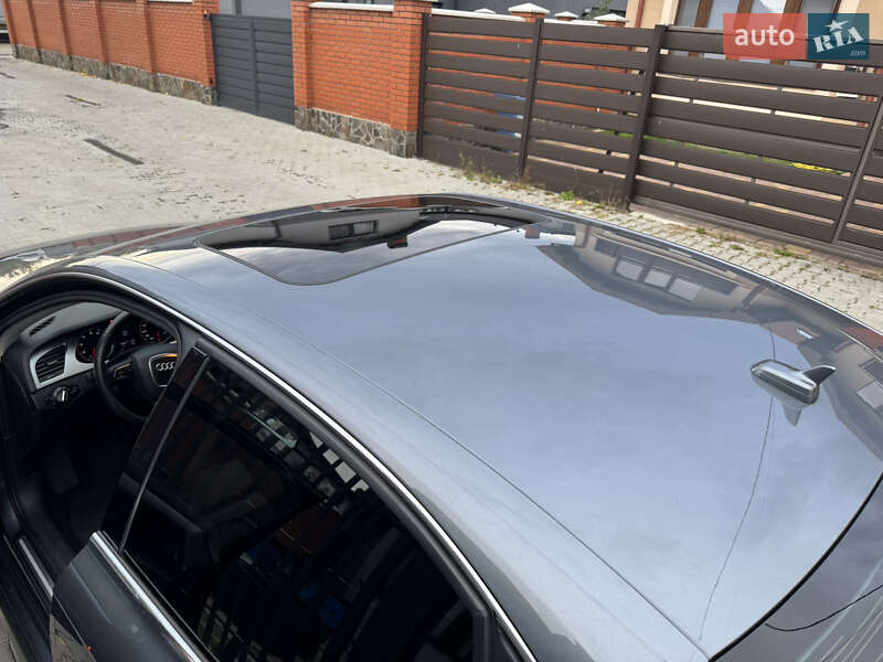 Седан Audi A4 2011 в Мукачевому