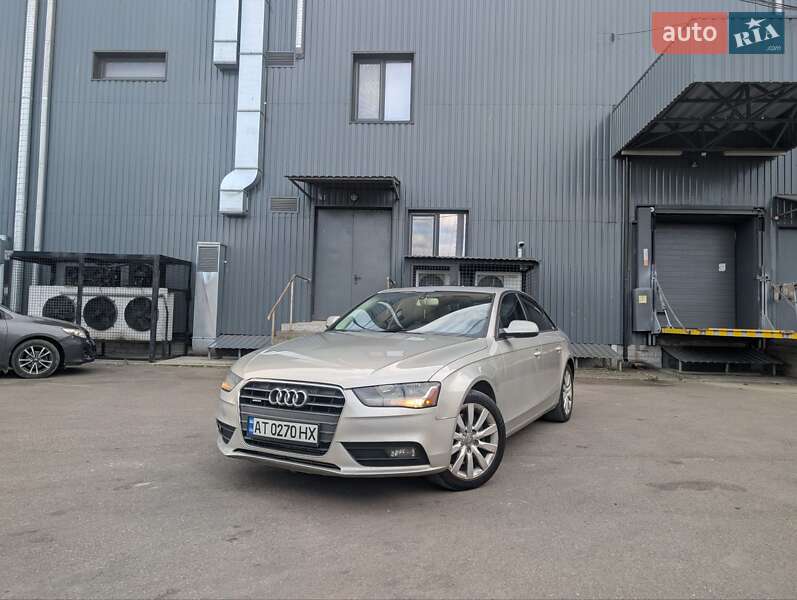 Седан Audi A4 2013 в Ивано-Франковске