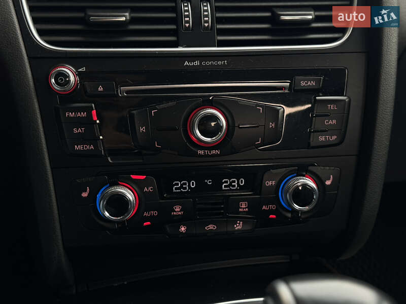 Седан Audi A4 2014 в Києві