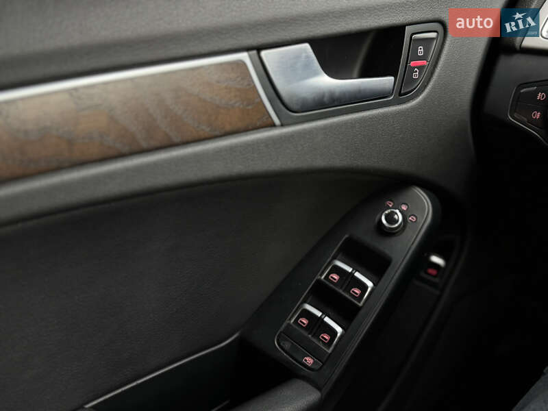 Седан Audi A4 2014 в Києві