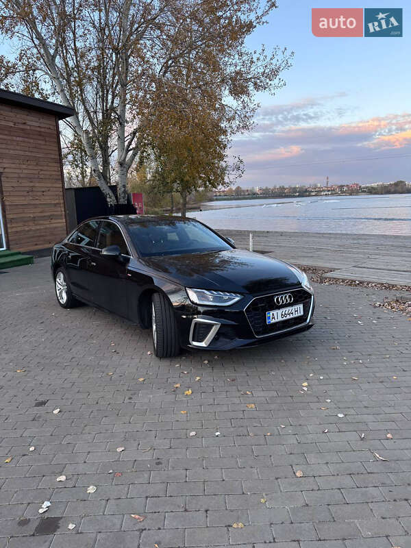 Седан Audi A4 2020 в Киеве