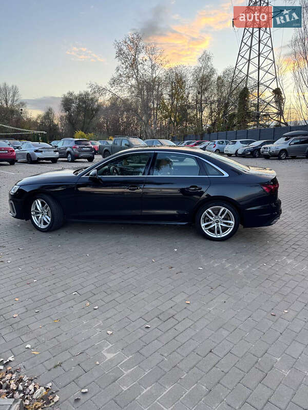 Седан Audi A4 2020 в Киеве