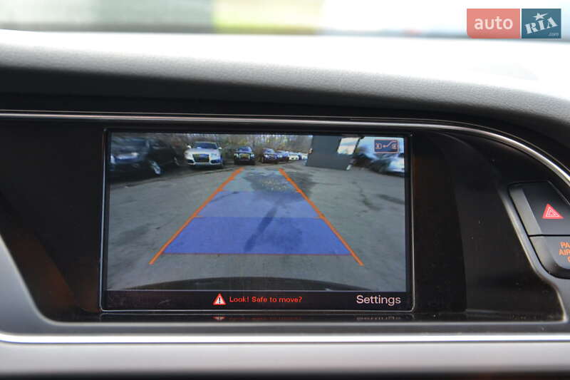 Седан Audi A4 2013 в Луцке