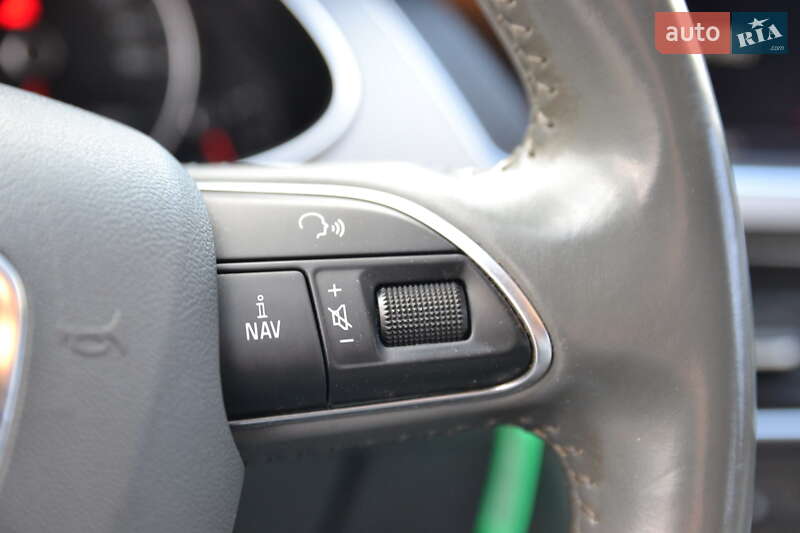 Седан Audi A4 2013 в Луцке