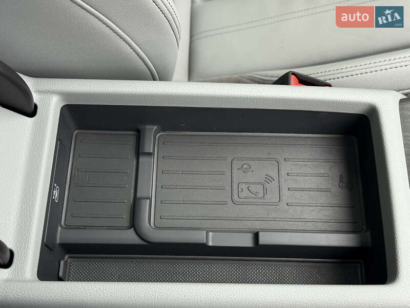 Седан Audi A4 2021 в Києві