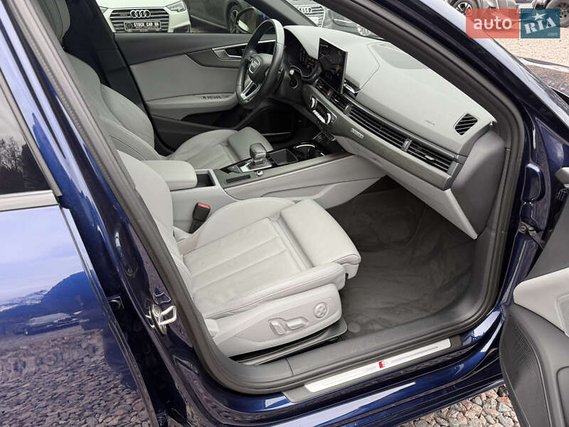 Седан Audi A4 2021 в Києві
