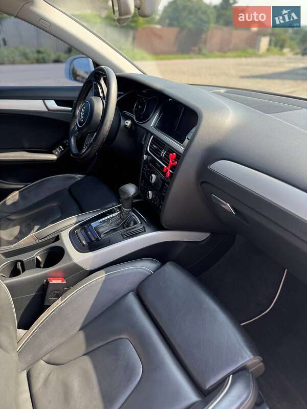 Седан Audi A4 2012 в Харкові