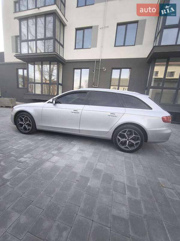 Універсал Audi A4 2011 в Коломиї