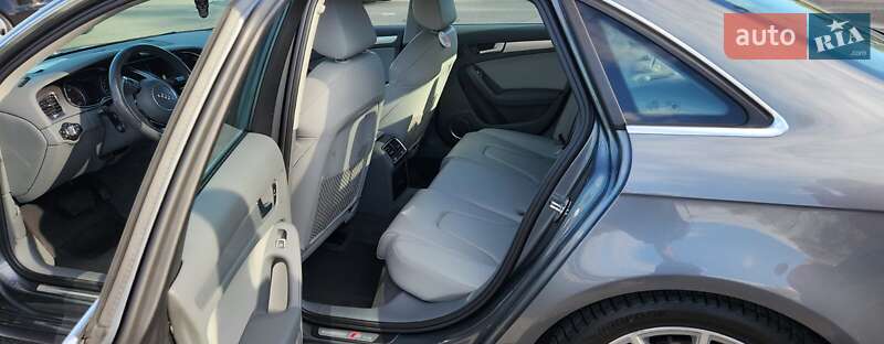 Седан Audi A4 2014 в Києві